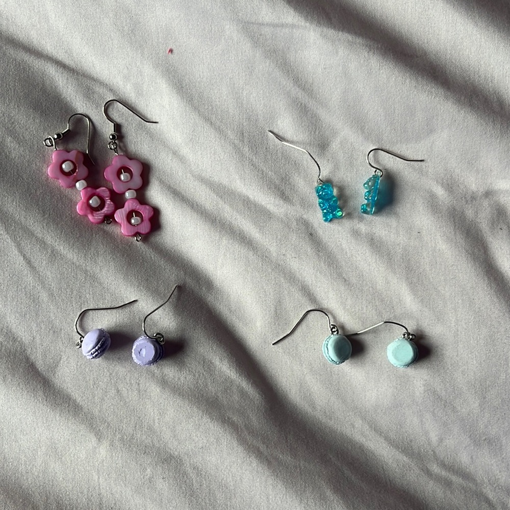Dangly eating bundle